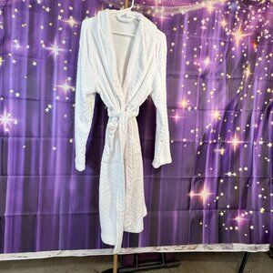 Hotel Spa Collection - Cozy White Plush Robe - White - OS -